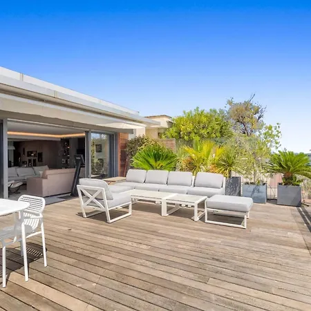 Ref 2043 - Penthouse With Panoramic Sea View For Rent Apartman Cannes