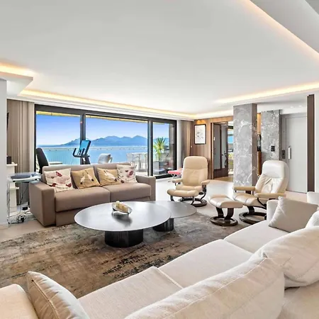Apartman Ref 2043 - Penthouse With Panoramic Sea View For Rent Cannes